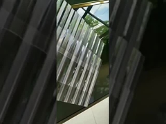 Tejas translúcidas de policarbonato para iluminación natural y protección contra el tiempo