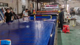 producción y entrega de láminas huecas de policarbonato