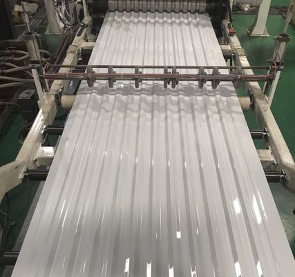 Hoja corrugada PC de transmisión de luz del 12% al 95% para invernaderos