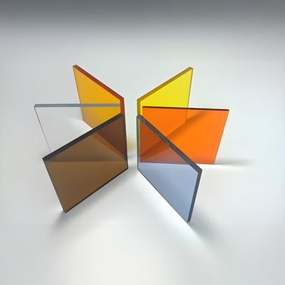 Un buen precio. 0.8mm a 18mm de color DIY Polycarbonate hoja sólida con 93% de transmisión de luz cortado a tamaño en línea