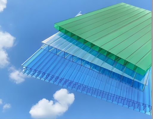 Panel de policarbonato con revestimiento de PE anti-UV para construcción en interiores