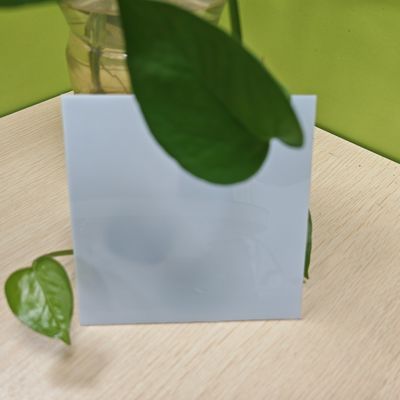 2 mm de ópalo de policarbonato de hoja sólida fuerte resistencia a los impactos tanto para uso comercial como residencial