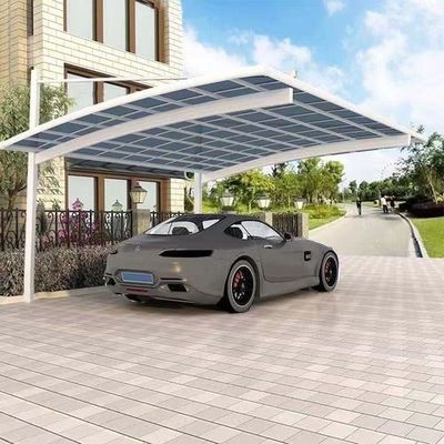 Piso de aluminio con techo de policarbonato para protección de vehículos