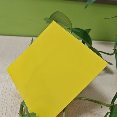 Lámina sólida de policarbonato amarillo translúcido con protección UV para colores duraderos y luz resistente a la intemperie