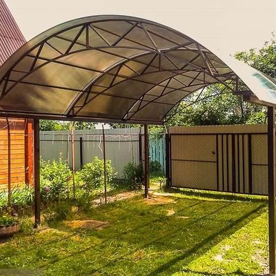 Toldo de lámina hueca de policarbonato con protección UV para soluciones de techado duraderas