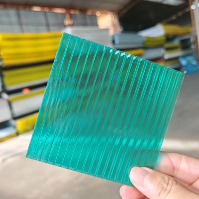 Un buen precio. Techo de toldo con marquesina de 6 mm de policarbonato verde, placa de 2.1*5.8m para requisitos del cliente en línea