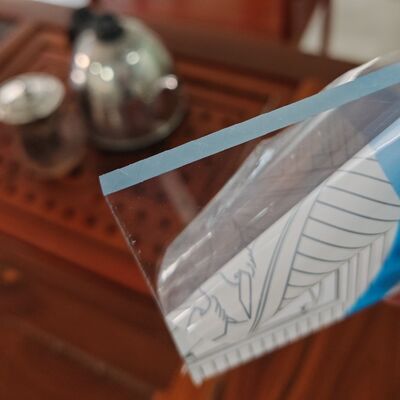 Un buen precio. Plastico 1.8mm 2.8mm 3.8mm 5.8mm 6.8mm 8.8mm 9.8mm Policarbonato Panel de plástico transparente que combina una alta claridad óptica y resistencia mecánica para barreras de seguridad y seguridad en línea