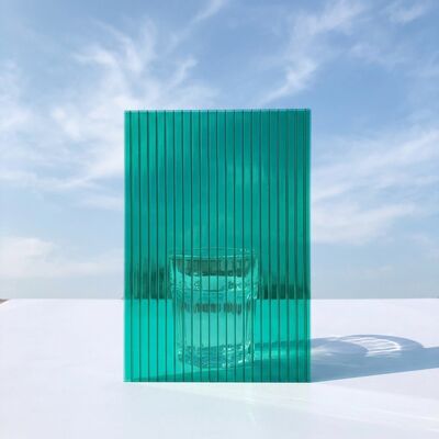Un buen precio. Policarbonato de plástico verde hoja hueca de peso ligero espesor de 4,0 mm a 20,0 mm Perfecto para señalización y soluciones de iluminación natural arquitectónica en línea