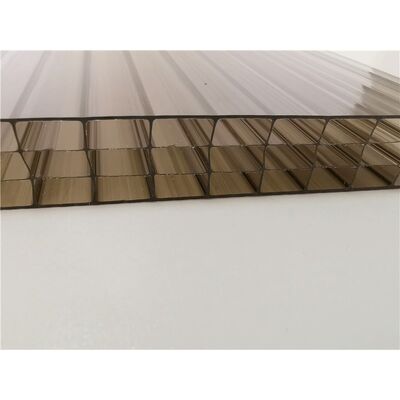 Un buen precio. Cuatro capas PC Hole Sheet Twin-wall Honeycomb Protective PE Film cubierto por ambos lados Panel transparente ligero y fuerte en línea
